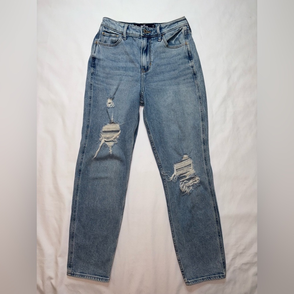 Hollister Size 1/25 Light Wash Distressed Ultra Hi Rise Straight Leg Mom Jeans - Picture 1 of 10